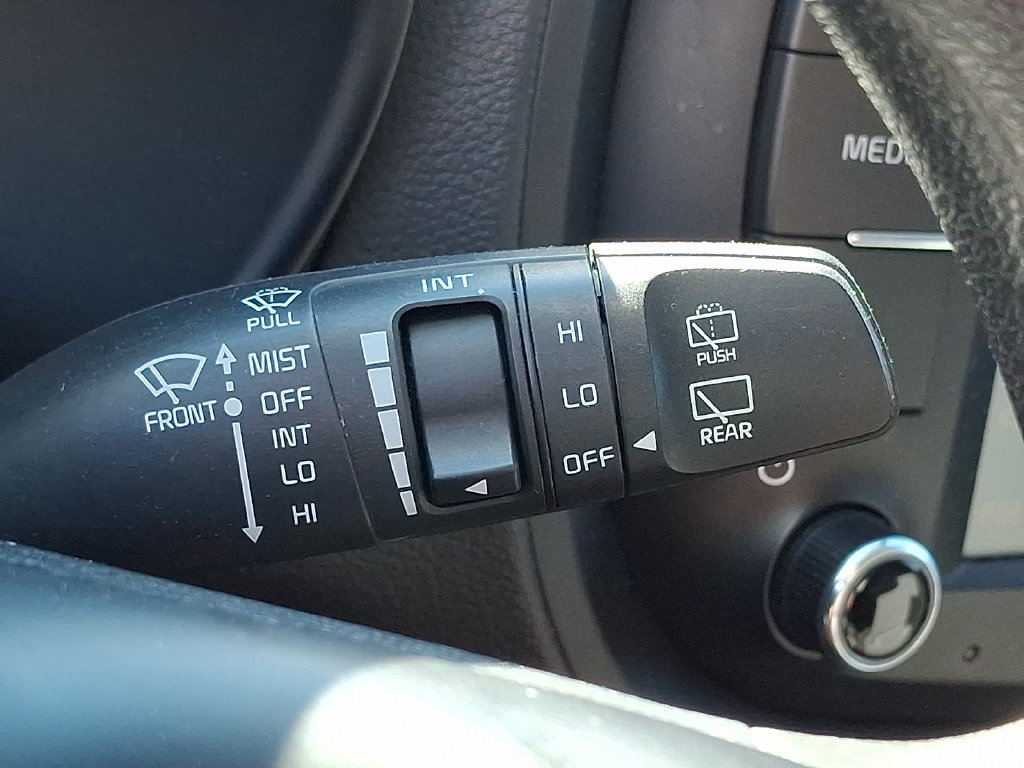 Used 2023 Kia Soul LX w/ LX Technology Package FWD image 24