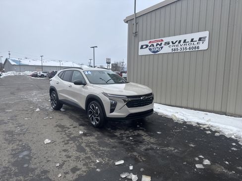 New 2026 Chevrolet Trax RS image 1