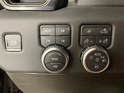Used 2022 GMC Sierra 1500 AT4 AWD/4WD image 35