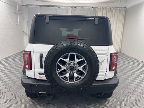 Used 2024 Ford Bronco Badlands image 7