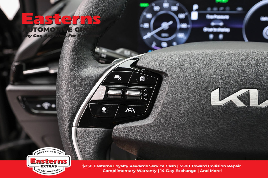Used 2023 Kia Niro Wind w/ Wind Preserve Package FWD image 16