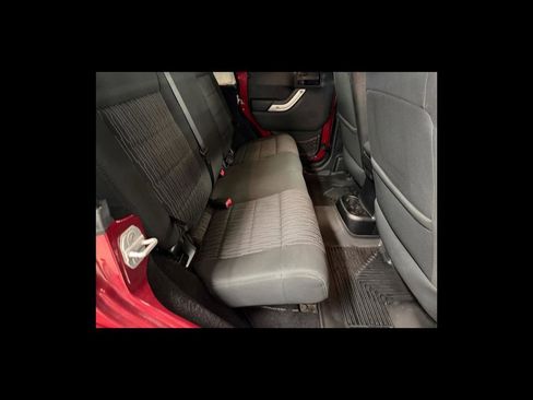 Used 2012 Jeep Wrangler Unlimited Sahara w/ Dual Top Group AWD/4WD image 19