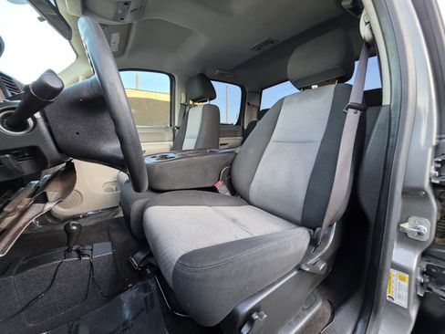 Used 2008 Chevrolet Silverado 2500 W/T AWD/4WD image 10