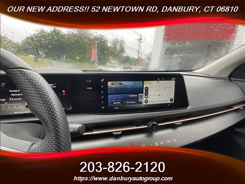 Used 2025 Nissan Ariya AWD image 14