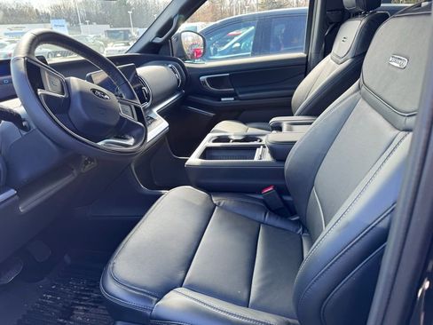 Used 2025 Ford Expedition Max Platinum w/ Stealth Performance Package image 7