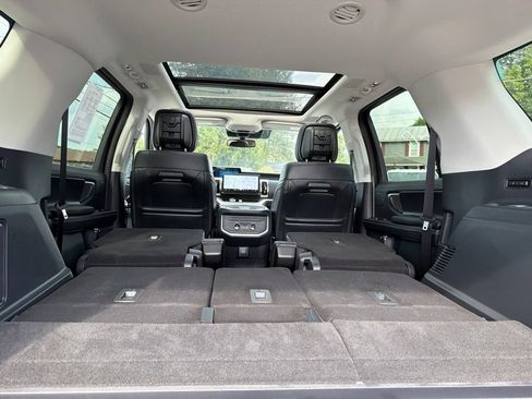Used 2026 Ford Expedition Platinum w/ Driver's Package AWD/4WD image 26