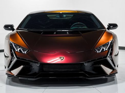 Used 2024 Lamborghini Huracan Tecnica RWD image 8
