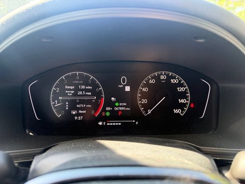 Used 2023 Honda Civic Sport image 10