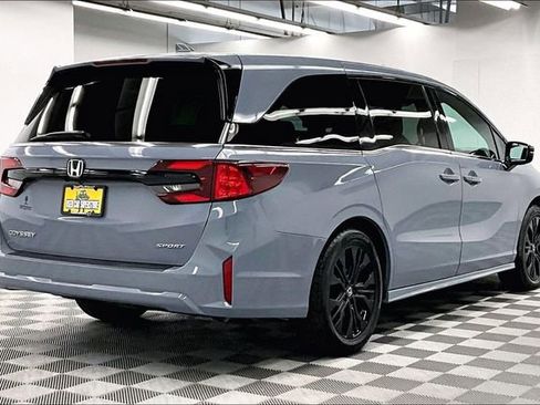 Used 2025 Honda Odyssey Sport-L image 13
