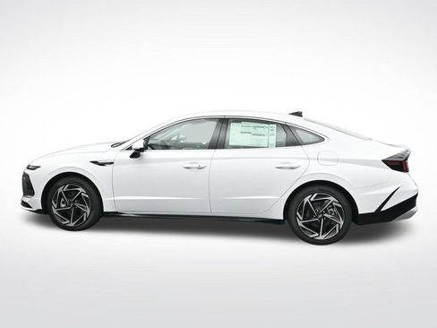 New 2026 Hyundai Sonata SEL FWD image 3