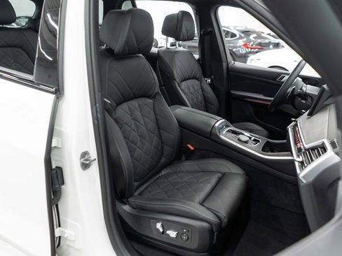 Used 2025 BMW X5 xDrive40i image 10
