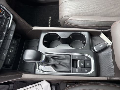 Used 2020 Hyundai Santa Fe SEL w/ Convenience + Premium Package image 15