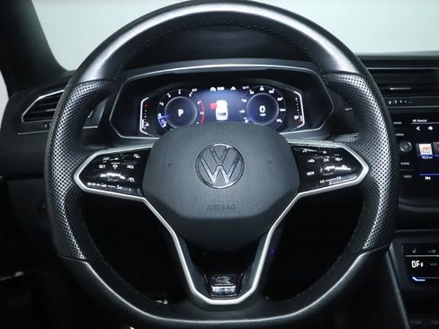 Certified 2022 Volkswagen Tiguan SEL R-Line image 34