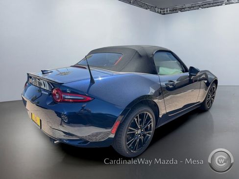 New 2026 MAZDA MX-5 Miata Club w/ Interior Package RWD image 3