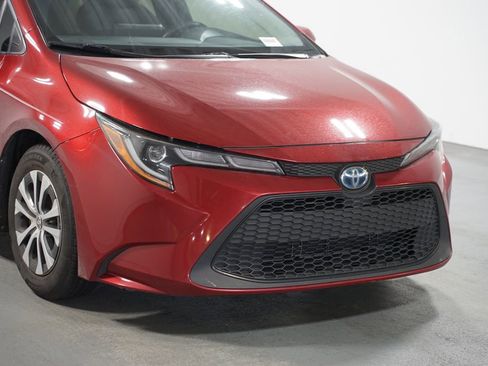 Certified 2022 Toyota Corolla LE image 4
