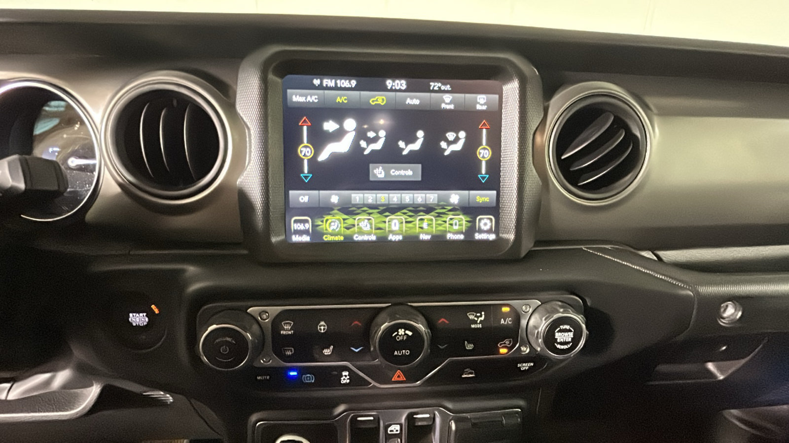 Used 2023 Jeep Wrangler Unlimited w/ Cold Weather Group AWD/4WD image 27