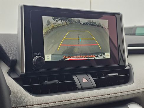 Used 2025 Toyota RAV4 XLE image 25