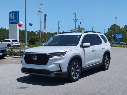 Used 2023 Honda Pilot Elite image 9