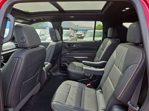 New 2026 Chevrolet Traverse High Country FWD image 6