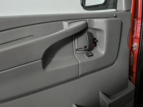 Used 2014 GMC Savana 1500 LT w/ LT Preferred Equipment Group image 15