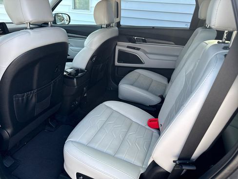 Used 2020 Kia Telluride SX w/ SX Prestige Package AWD/4WD image 16