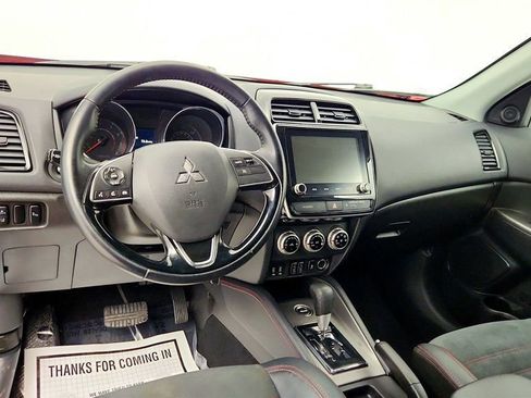 Used 2023 Mitsubishi Outlander Sport ES image 12