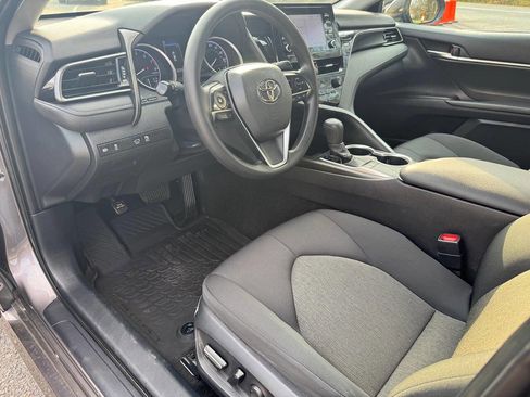 Used 2022 Toyota Camry LE image 21