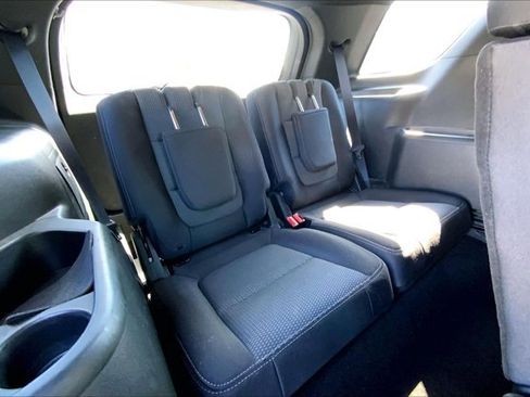 Used 2019 Ford Explorer XLT AWD/4WD image 27