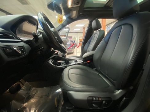 Used 2017 BMW X1 xDrive28i image 17