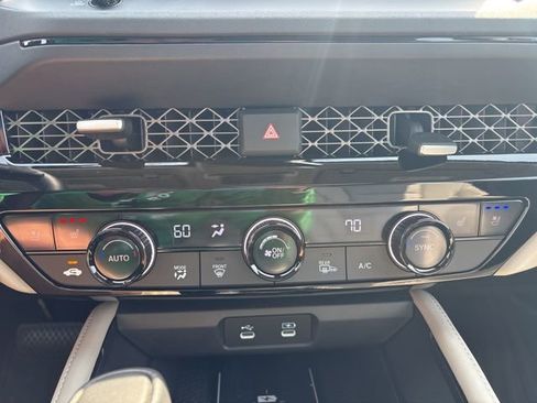 Used 2023 Honda Accord Touring image 19