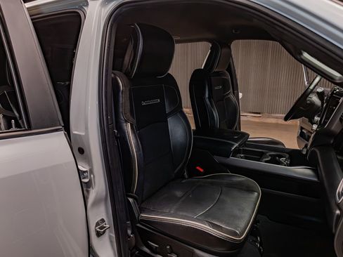 Used 2022 RAM 2500 Laramie w/ Night Edition image 25