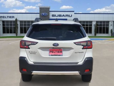 Used 2025 Subaru Outback Touring AWD/4WD image 4