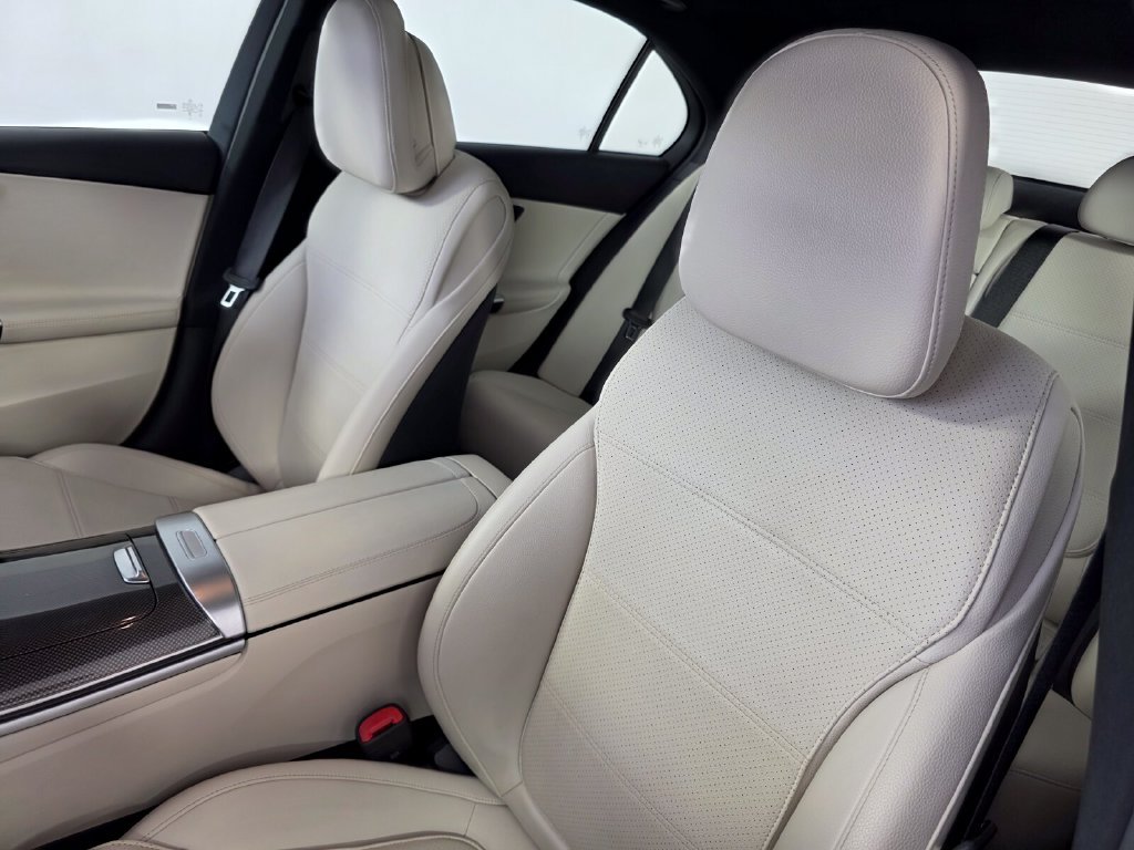 Certified 2023 Mercedes-Benz C 300 4MATIC Sedan image 11