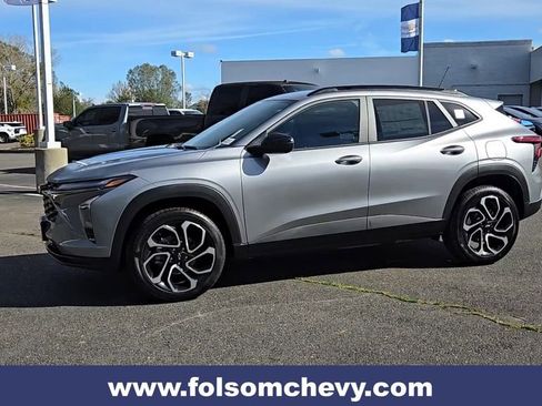 New 2026 Chevrolet Trax RS image 7