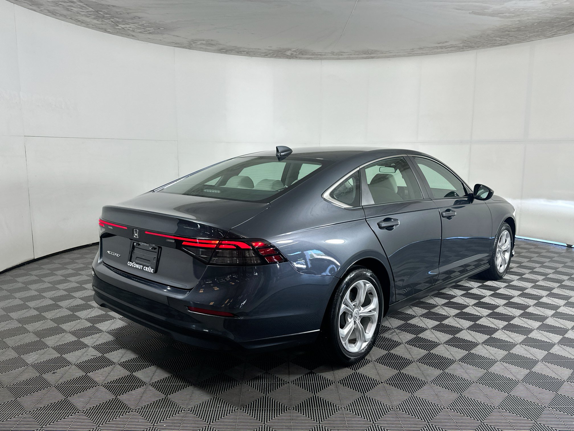 Used 2024 Honda Accord LX image 3