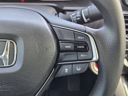 Used 2019 Honda Accord EX image 36