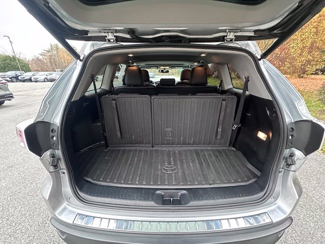 Used 2016 Toyota Highlander XLE AWD/4WD image 10