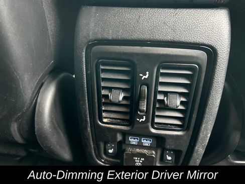 Used 2025 Dodge Durango GT image 32