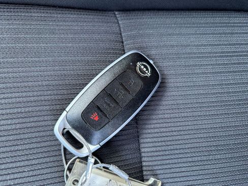 Used 2025 Nissan Sentra SV FWD image 21