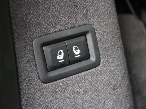 Used 2022 Jeep Grand Cherokee L Overland w/ MOPAR Finishing Package image 31