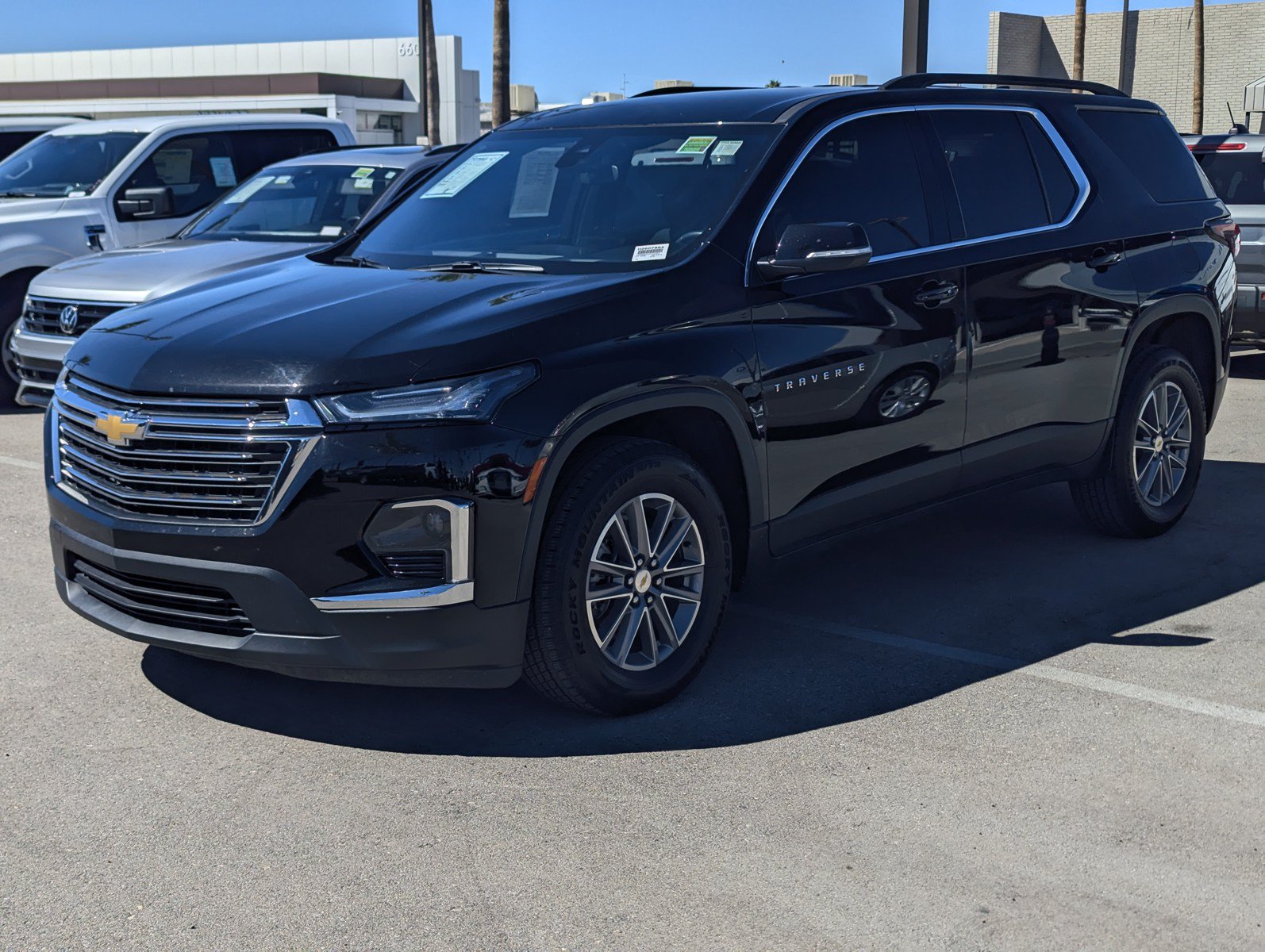 Used 2023 Chevrolet Traverse LT FWD image 5