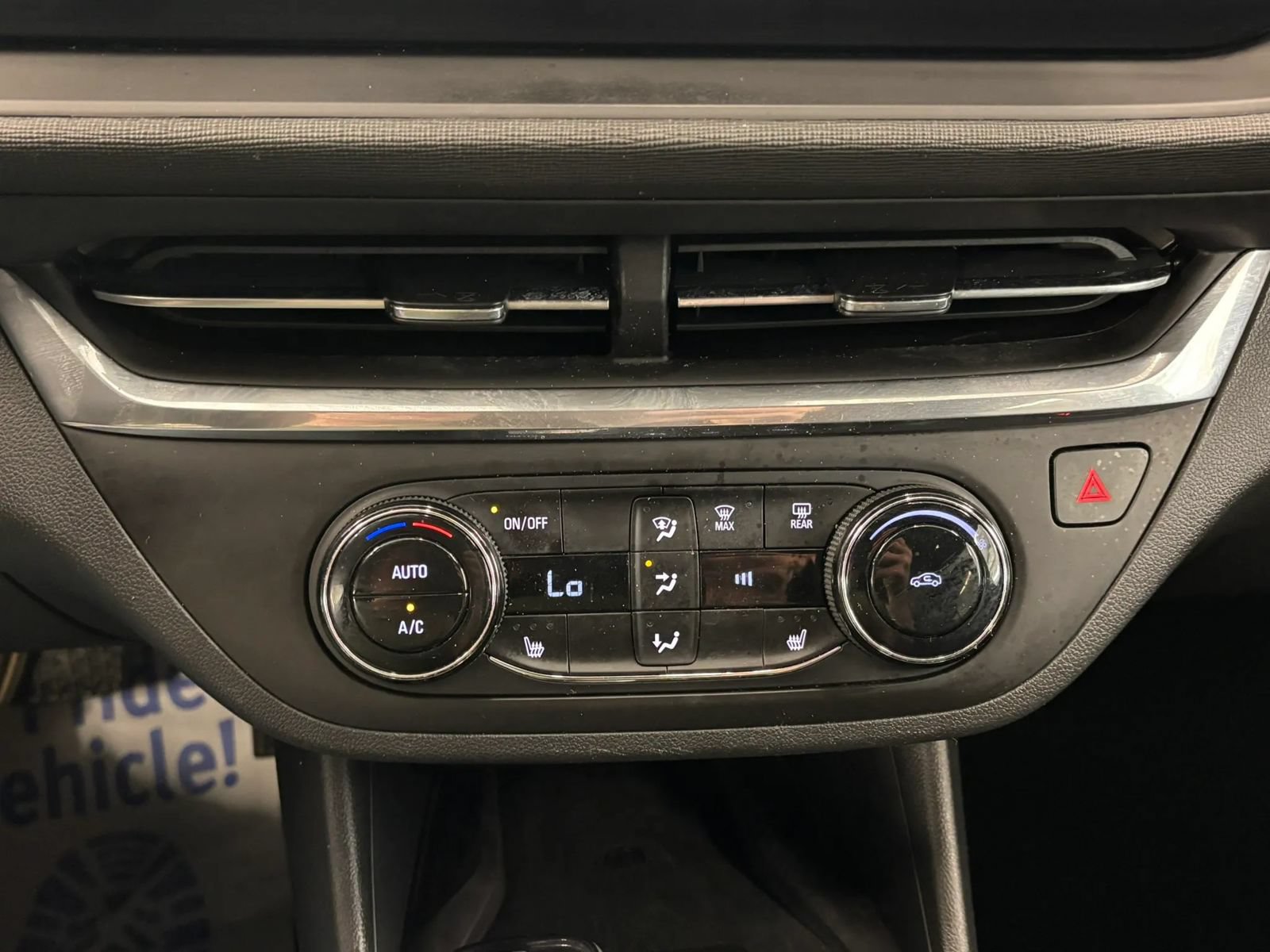 Used 2024 Buick Envista Preferred w/ Convenience I Package FWD image 43
