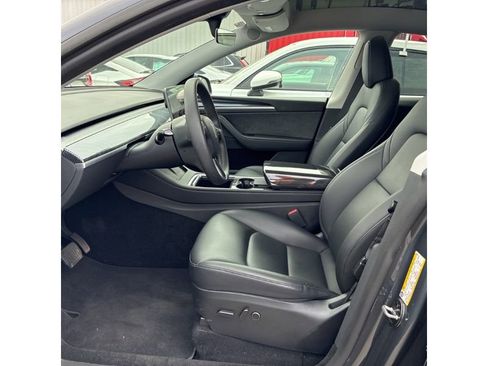 Used 2023 Tesla Model Y Long Range image 5