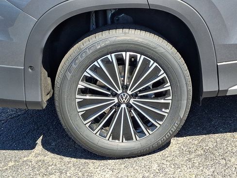 New 2026 Volkswagen Tiguan S AWD/4WD image 5