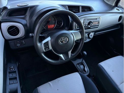 Used 2013 Toyota Yaris LE FWD image 2