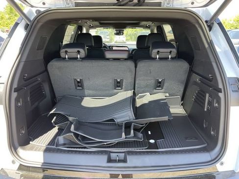 New 2026 Chevrolet Traverse RS w/ LPO, Floor Liner Package AWD/4WD image 25