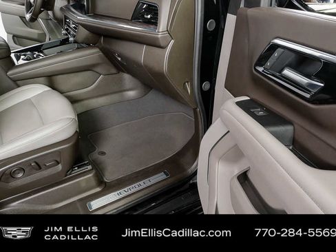 Used 2025 Chevrolet Tahoe LT RWD image 24