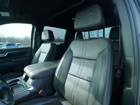 Used 2024 Chevrolet Silverado 1500 High Country image 38