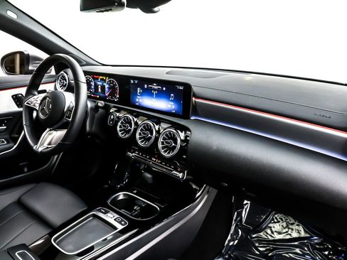 Certified 2025 Mercedes-Benz CLA 250 image 18