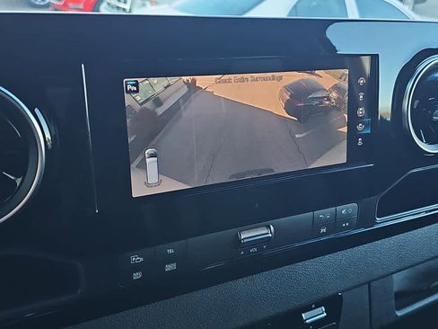 Used 2024 Mercedes-Benz Sprinter 2500 image 18